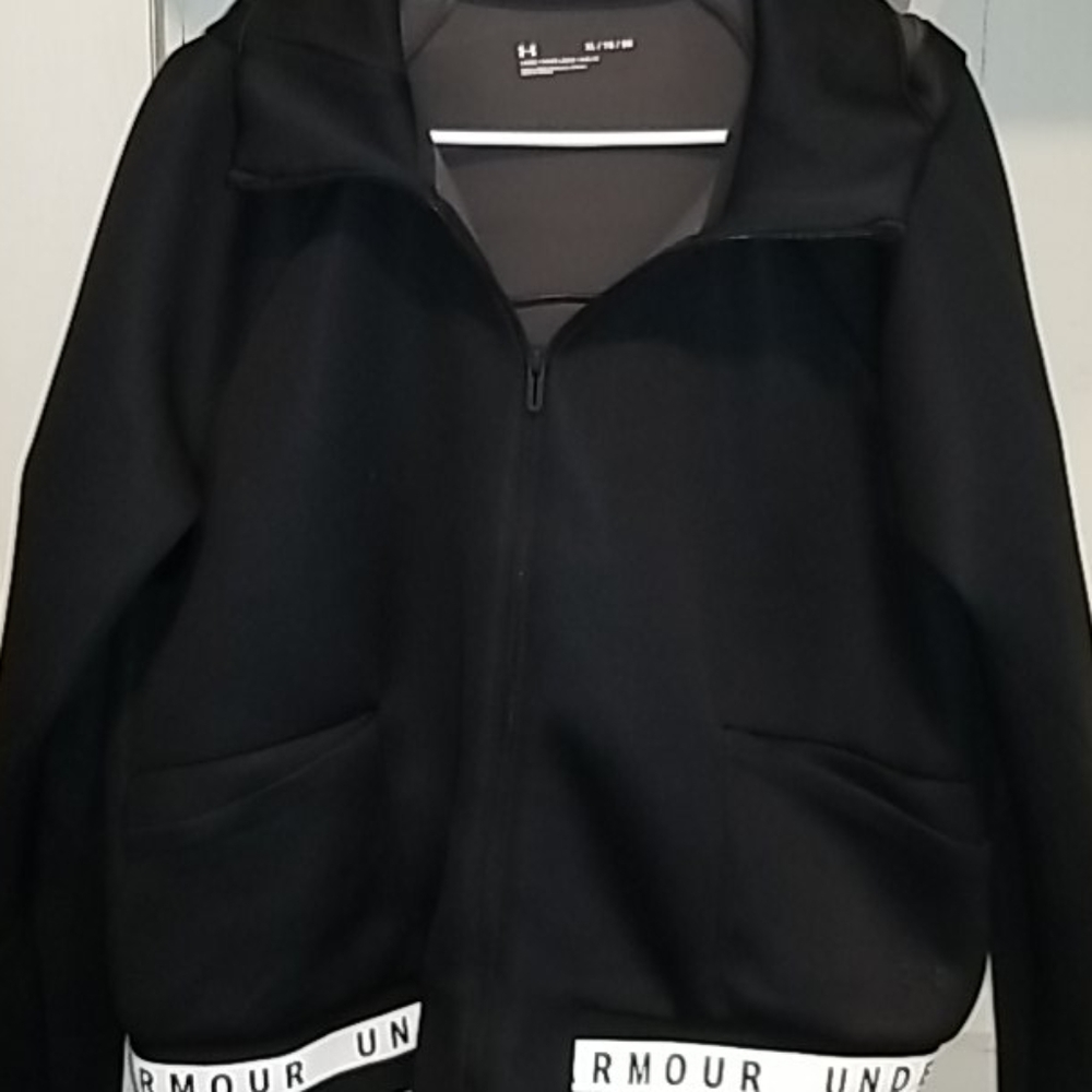 UnderArmour Loose Fit Jacket